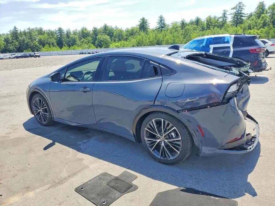2026 TOYOTA PRIUS XLE  
