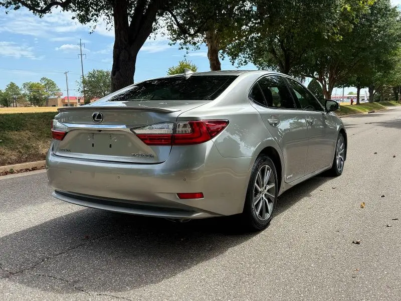 2018 LEXUS ES 300H  