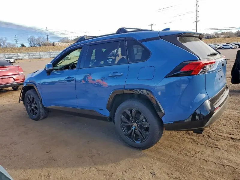 2022 TOYOTA RAV4 SE  