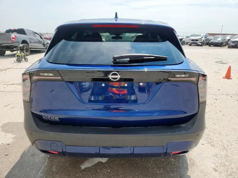 2025 NISSAN KICKS SV  