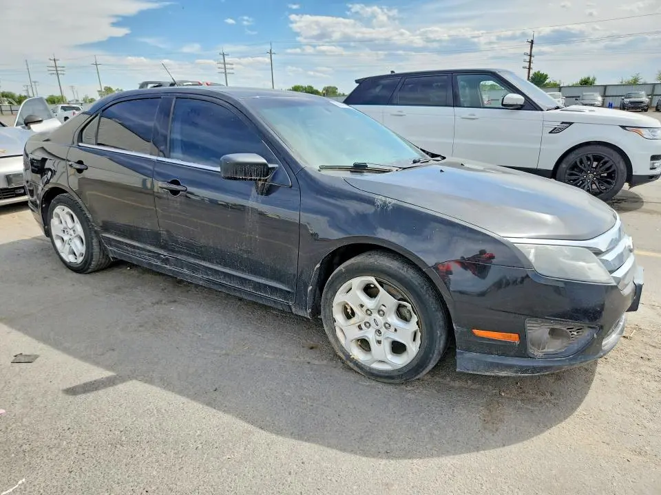 2011 FORD FUSION SE  