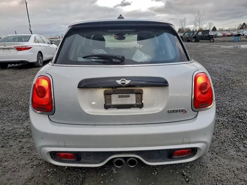 2016 MINI COOPER S  