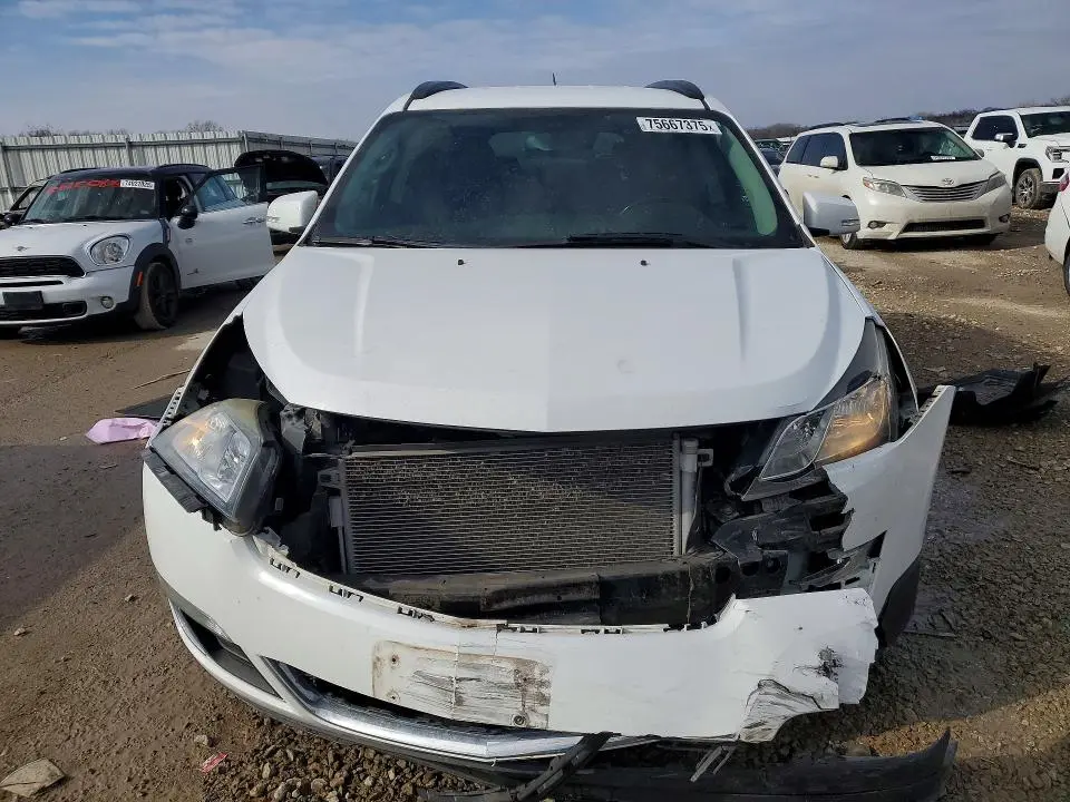 2017 CHEVROLET TRAVERSE LT  