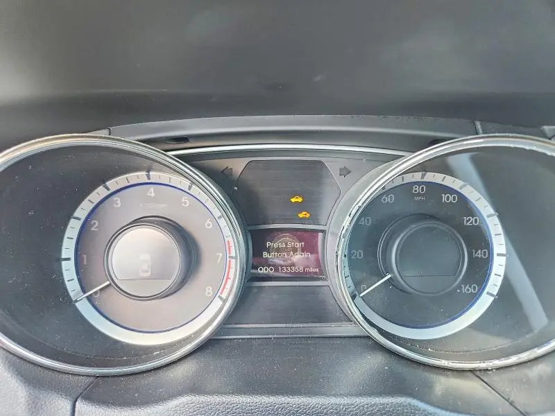 2011 HYUNDAI SONATA SE  