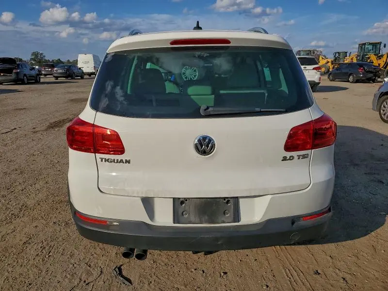 2012 VOLKSWAGEN TIGUAN S  