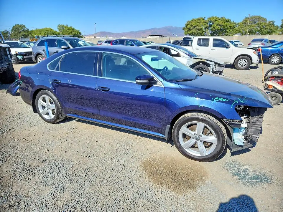 2014 VOLKSWAGEN PASSAT SE  