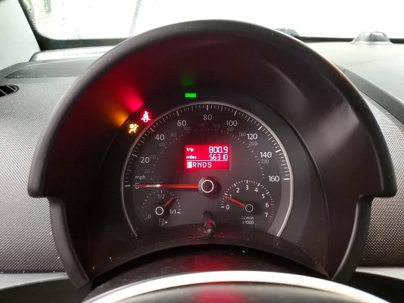 2010 VOLKSWAGEN NEW BEETLE   