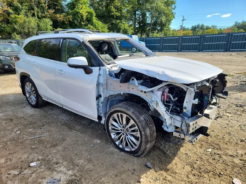 2026 TOYOTA HIGHLANDER PLATINUM  