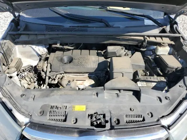 2016 TOYOTA HIGHLANDER LE  