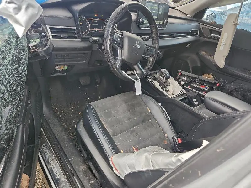 2023 MITSUBISHI OUTLANDER SE  