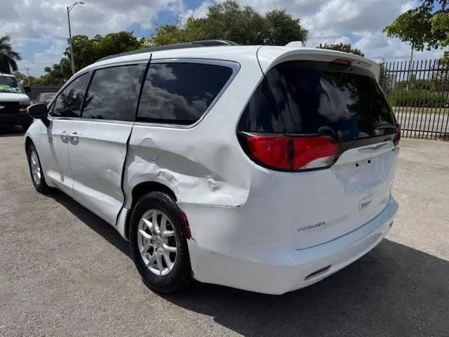 2020 CHRYSLER VOYAGER LXI  