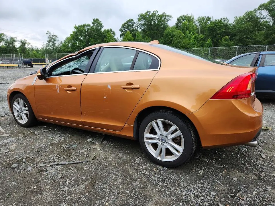 2013 VOLVO S60 T5  