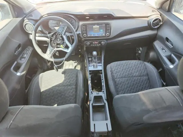 2021 NISSAN KICKS SV  