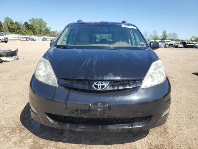 2010 TOYOTA SIENNA XLE  