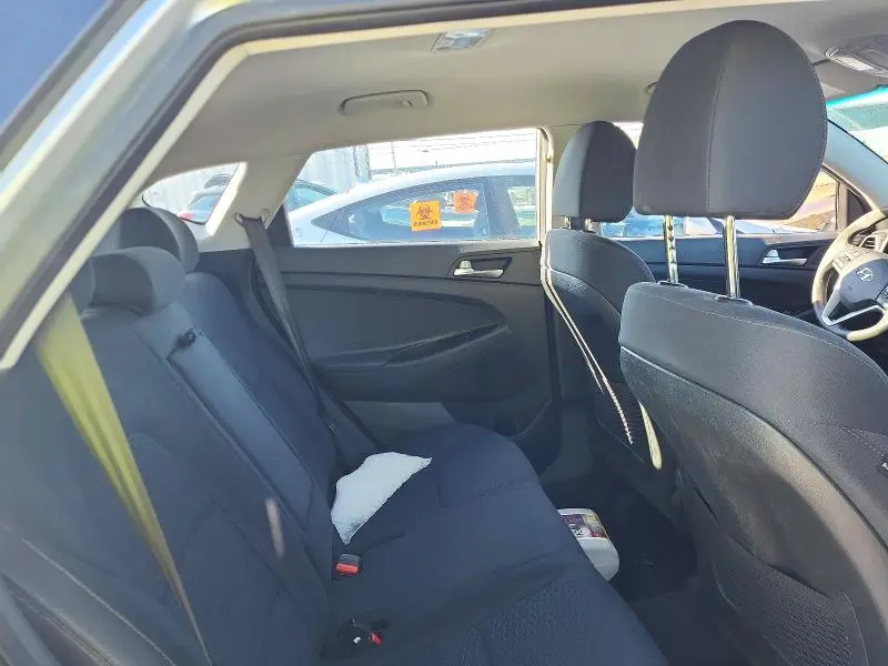 2019 HYUNDAI TUCSON SE  