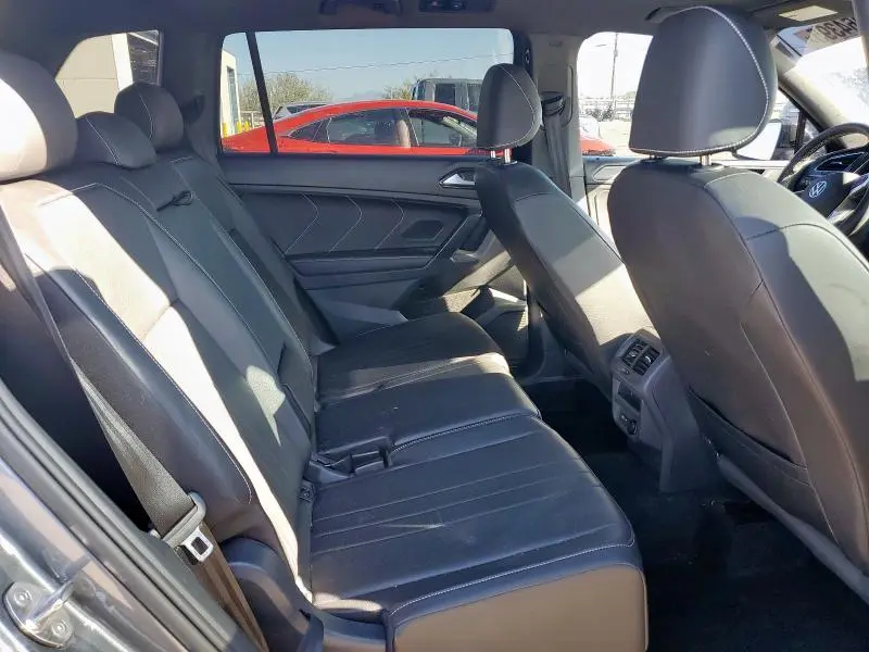 2023 VOLKSWAGEN TIGUAN SE R-LINE BLACK  