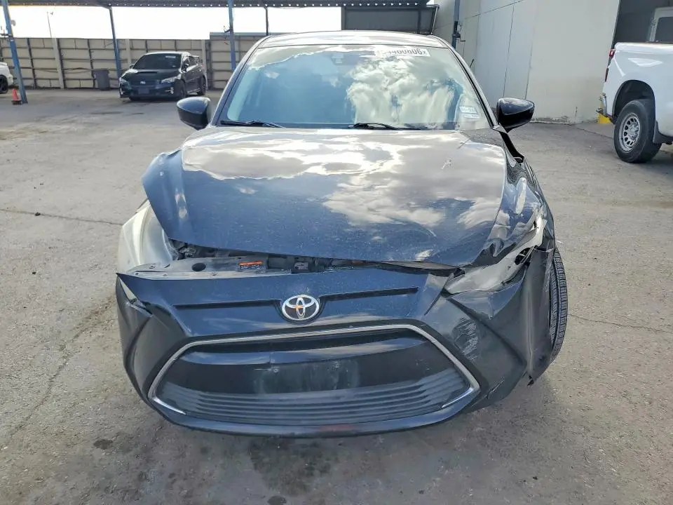 2018 TOYOTA YARIS IA BASE  