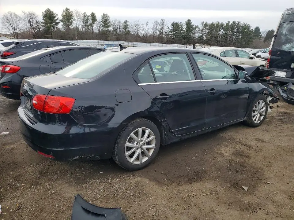 2014 VOLKSWAGEN JETTA SE  