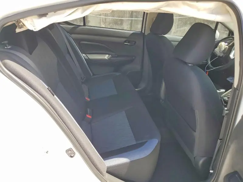 2024 NISSAN VERSA SV  