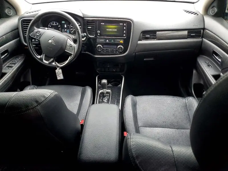 2018 MITSUBISHI OUTLANDER SE  