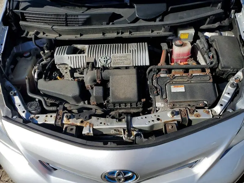 2014 TOYOTA PRIUS V TWO  