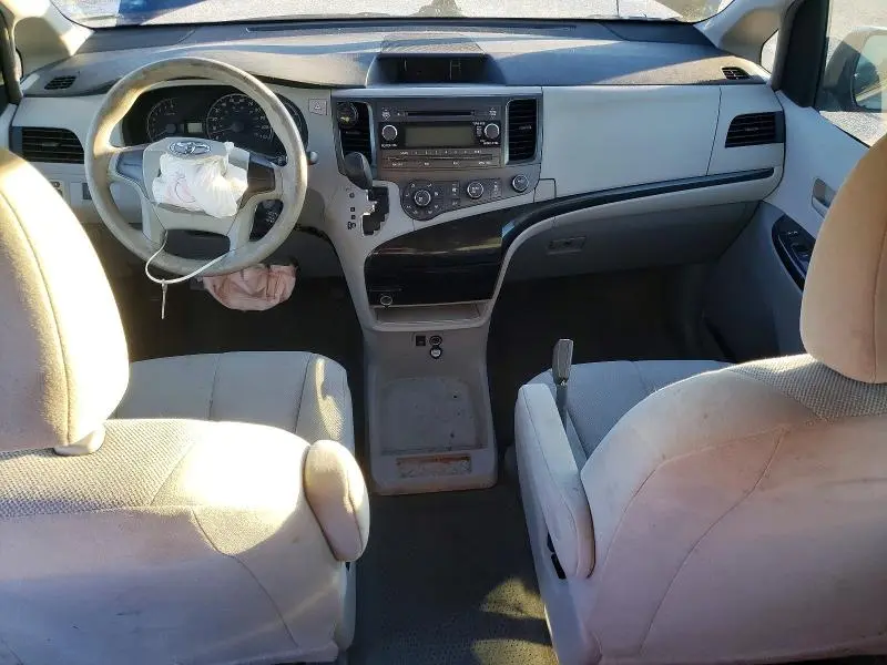 2012 TOYOTA SIENNA   