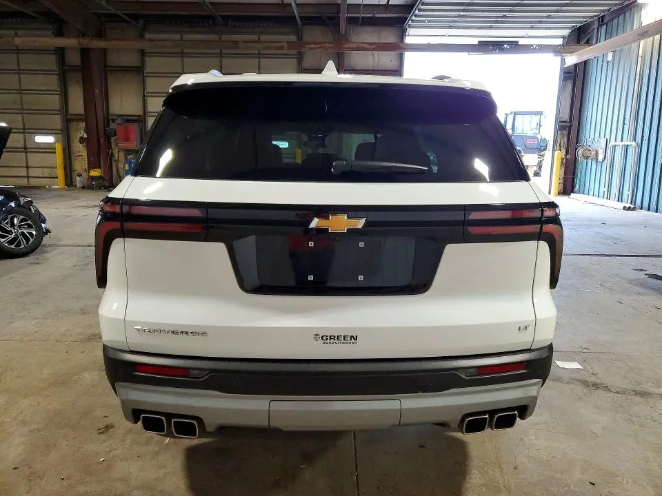 2024 CHEVROLET TRAVERSE LT  