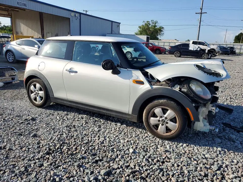 2016 MINI COOPER   
