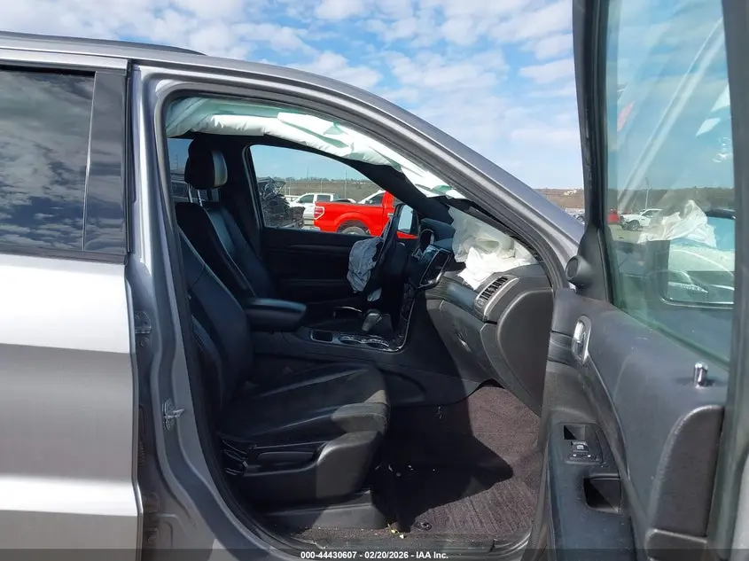 2019 JEEP GRAND CHEROKEE ALTITUDE 4X2