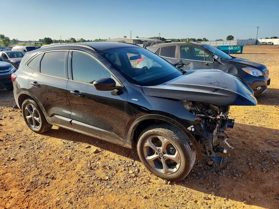 2024 FORD ESCAPE ST LINE  