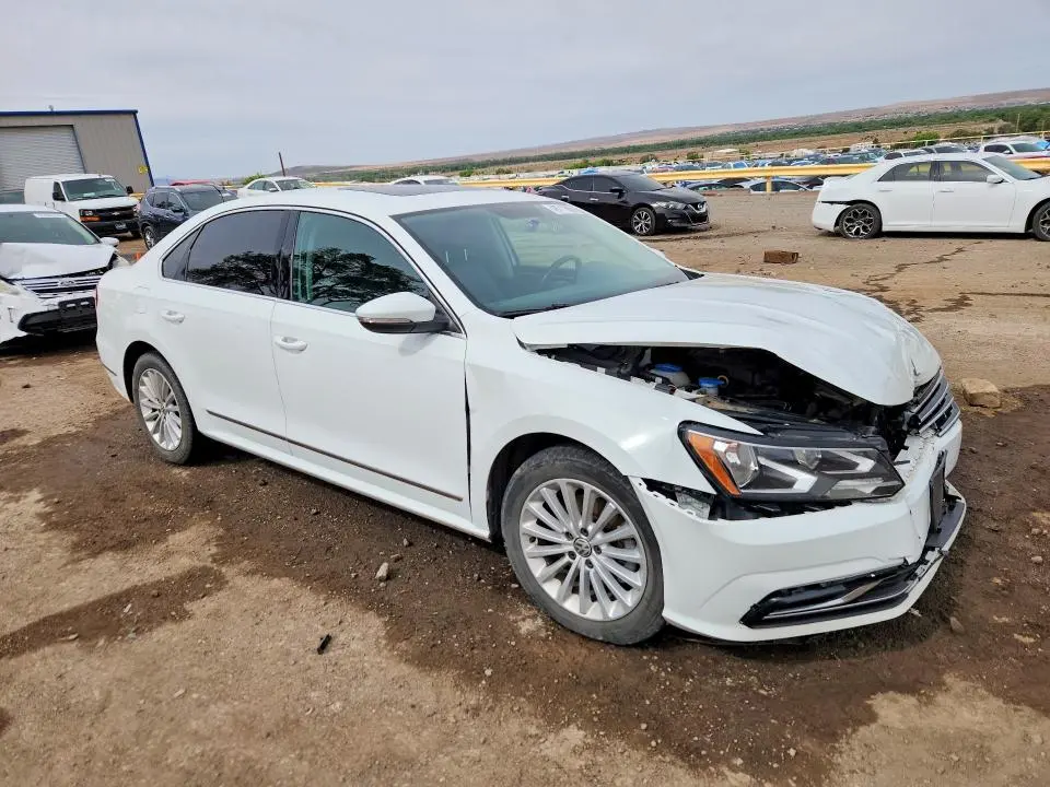 2017 VOLKSWAGEN PASSAT SE  
