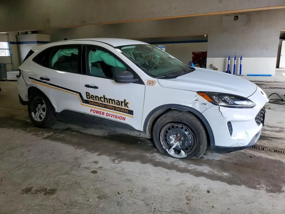 2021 FORD ESCAPE S  
