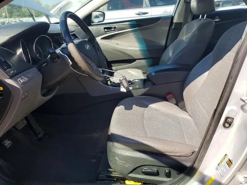 2012 HYUNDAI SONATA SE  