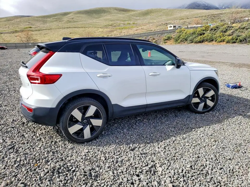 2023 VOLVO XC40 RECHARGE ULTIMATE  