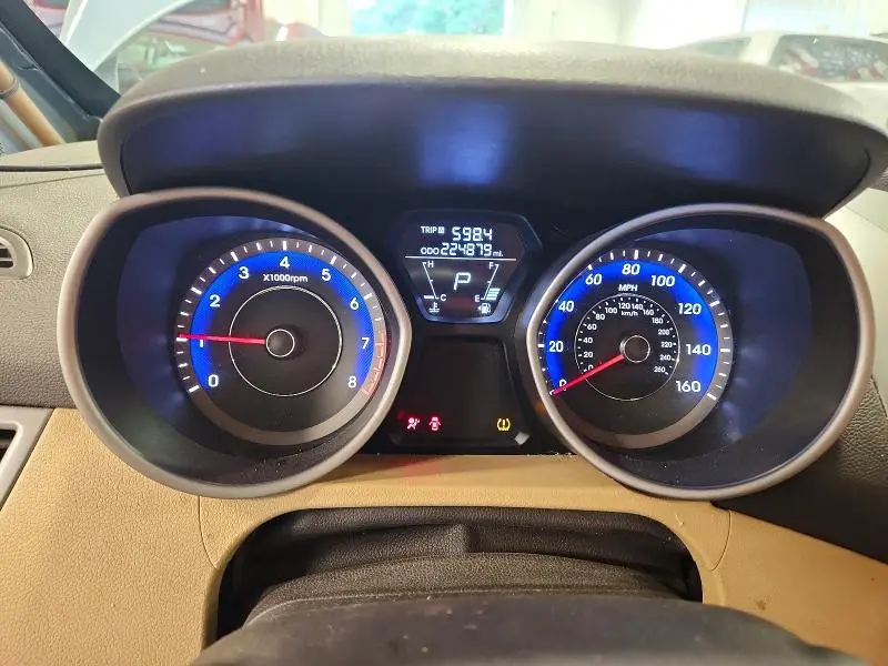 2011 HYUNDAI ELANTRA   