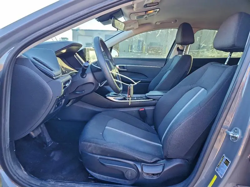 2021 HYUNDAI SONATA SE  