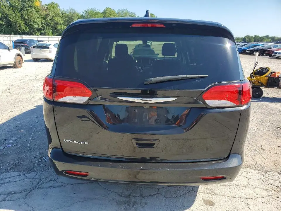 2022 CHRYSLER VOYAGER LX  