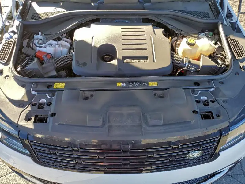 2025 LAND ROVER RANGE ROVER SPORT SE  