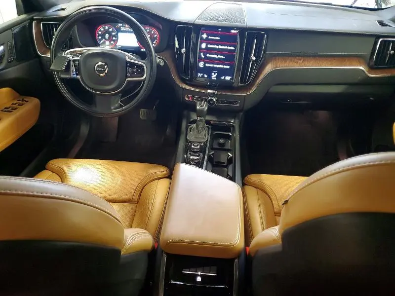 2021 VOLVO XC60 T5 INSCRIPTION  