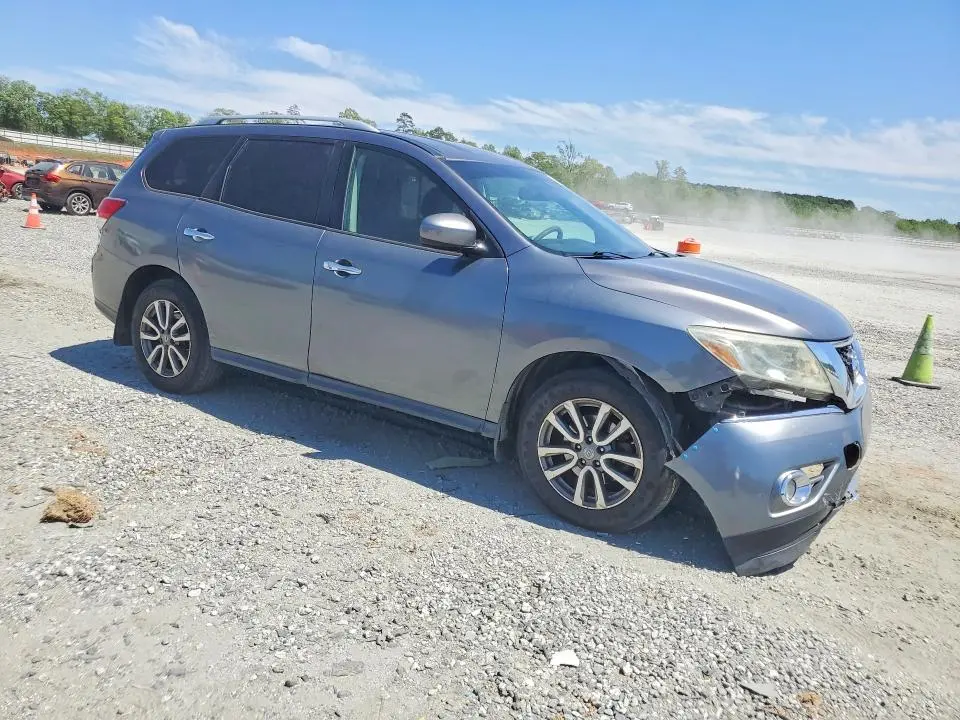 2016 NISSAN PATHFINDER SV  