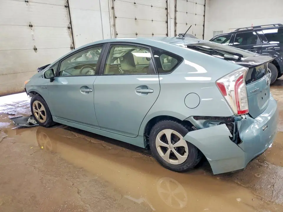 2013 TOYOTA PRIUS THREE  