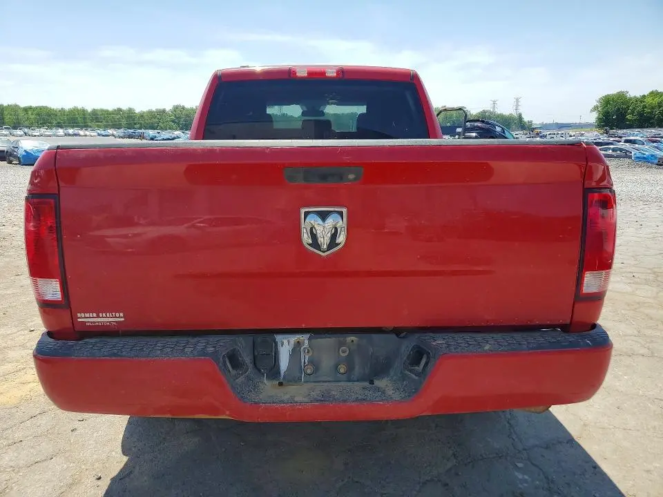 2016 RAM 1500 ST  