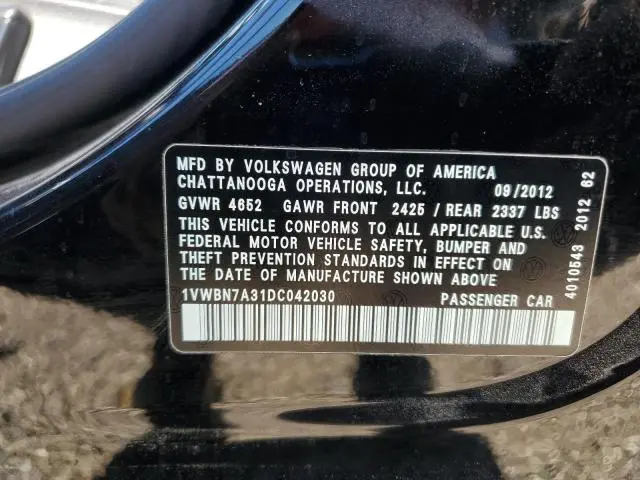 2013 VOLKSWAGEN PASSAT SE  