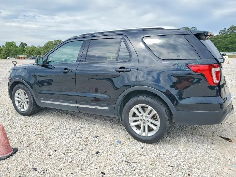 2017 FORD EXPLORER XLT  