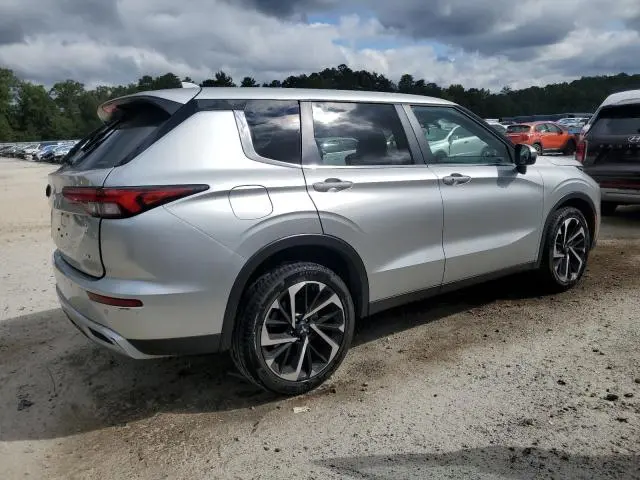 2024 MITSUBISHI OUTLANDER SE
