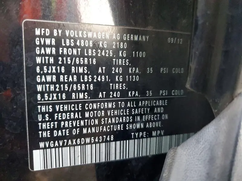 2013 VOLKSWAGEN TIGUAN S  