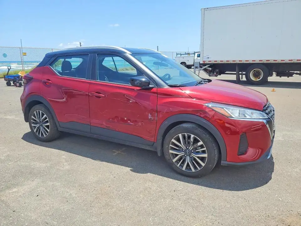 2024 NISSAN KICKS SV  
