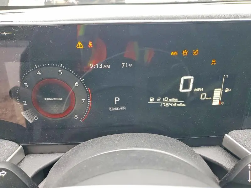 2025 NISSAN KICKS SV  