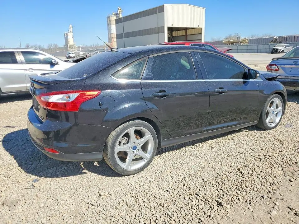 2012 FORD FOCUS TITANIUM  