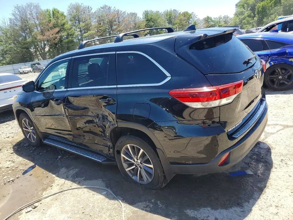 2018 TOYOTA HIGHLANDER XLE  